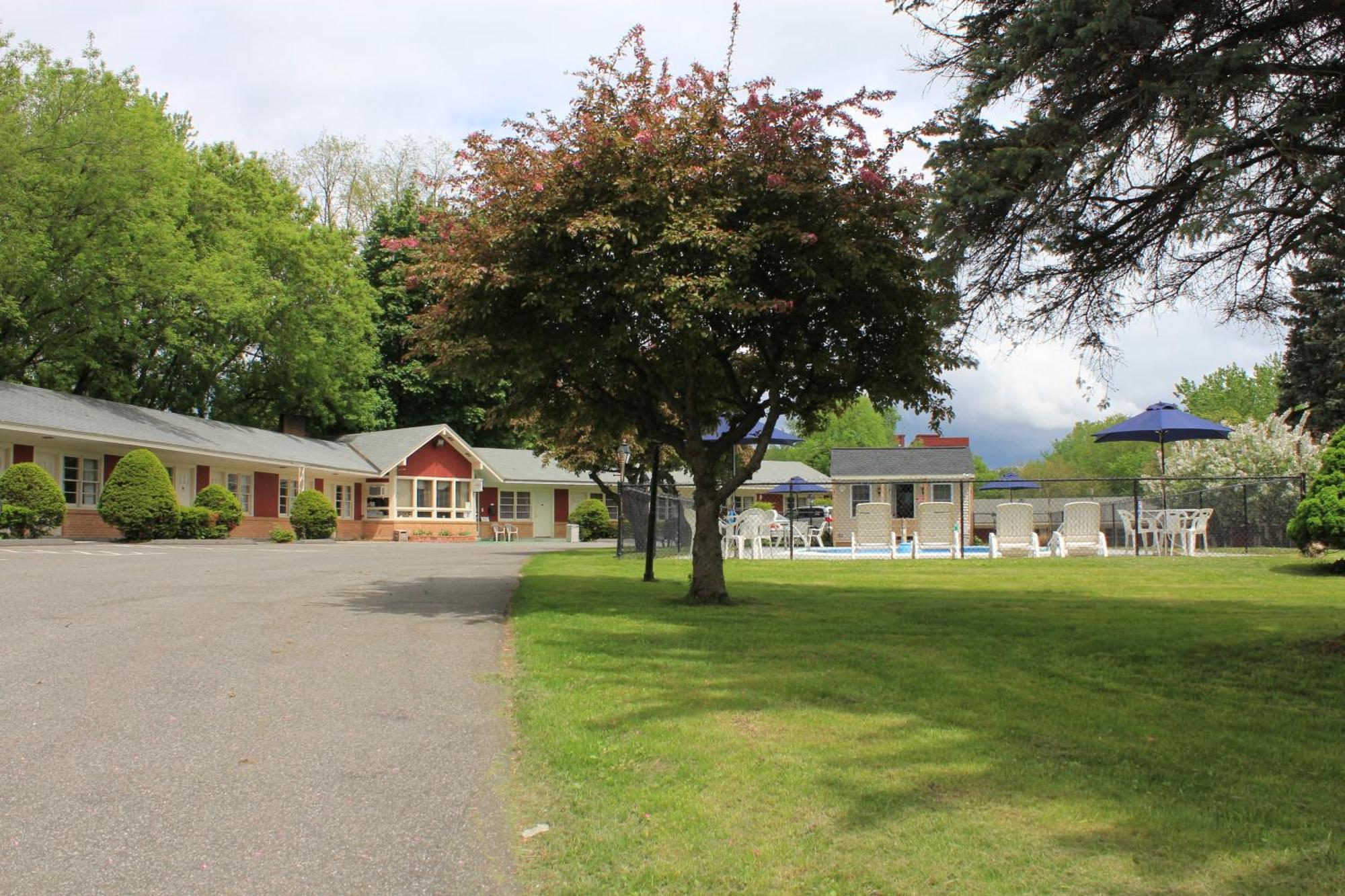 Berkshire Inn Pittsfield Exteriör bild